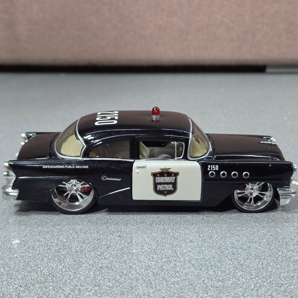 Maisto 1955 Buick Century Police Car 1/26 Black White Excellent Highway Patrol